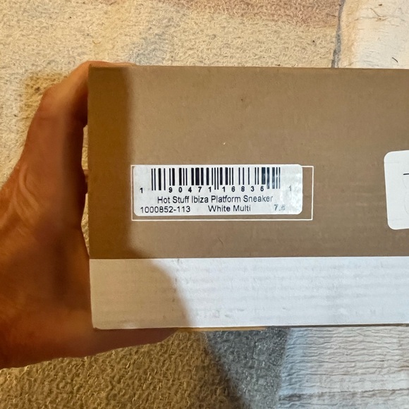 New in the box hot stuff Ibiza platform sneakers, white multi, size 7.5 - Picture 5 of 5